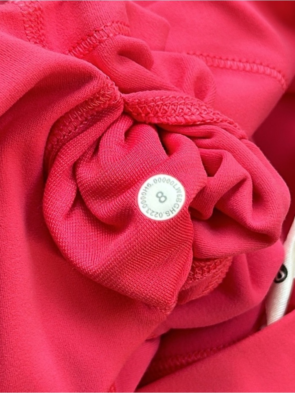 New! Lululemon Align High Rise Crop Lip Gloss Size 8 - Picture 6 of 7